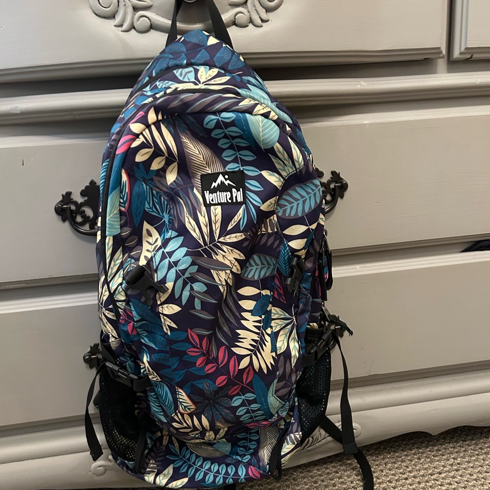 Cute Backpack - image 1